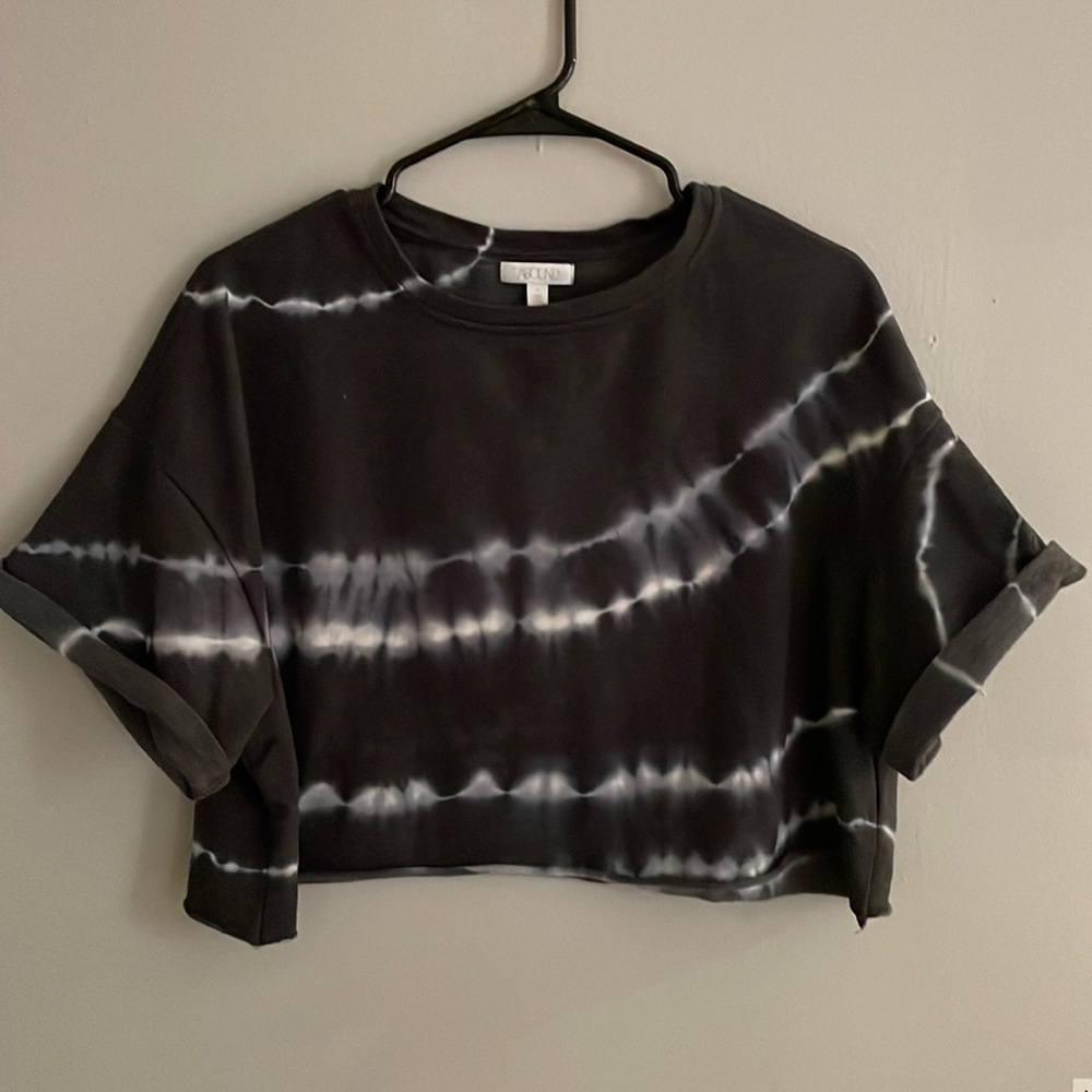 Cropped tie dyed shirt